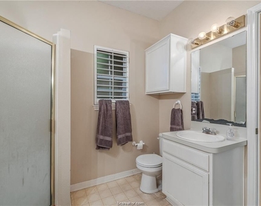 2308 Carnation Court - Photo Thumbnail 15