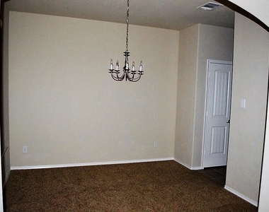 930 Fox Grove Lane - Photo Thumbnail 17