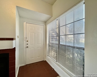 6100 Woodlake Pkwy - Photo Thumbnail 22