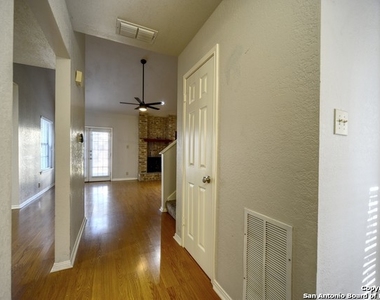 4507 Smokey Wood Ln - Photo Thumbnail 5