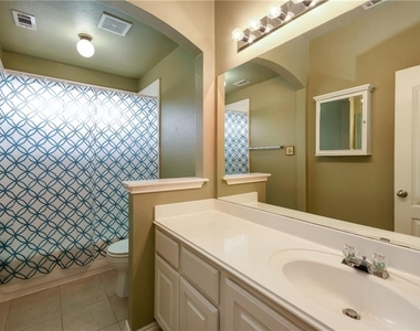 3433 Winding Shore Ln - Photo Thumbnail 25