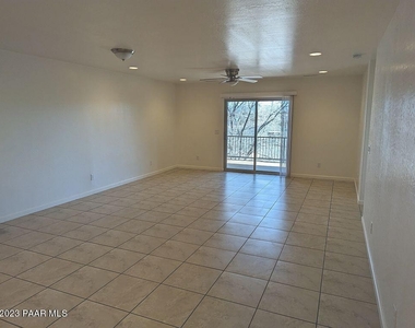 4781 N Lone Cactus Drive - Photo Thumbnail 2