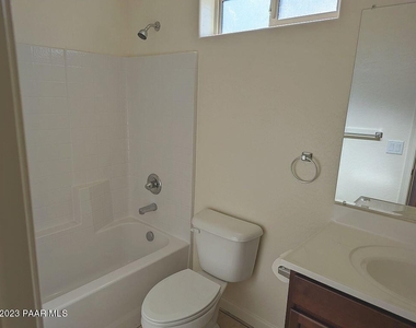 4781 N Lone Cactus Drive - Photo Thumbnail 6