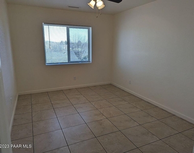 4781 N Lone Cactus Drive - Photo Thumbnail 4