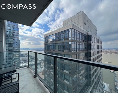 605 West 42nd Street - Photo Thumbnail 1