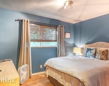 2243 Nw Flanders St #3 - Photo Thumbnail 10