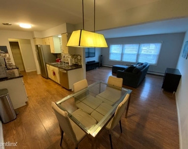 1025 Randolph St 113 - Photo Thumbnail 6