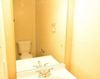 3802 Sawtooth Dr - Photo Thumbnail 19