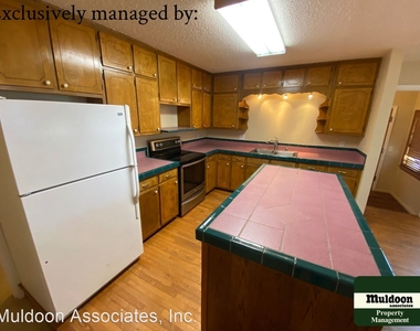 816 E Willamette Ave - Photo Thumbnail 3