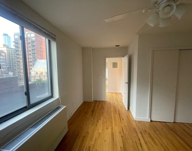 151 Lexington Avenue - Photo Thumbnail 8