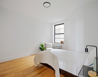 111 Greenpoint Avenue - Photo Thumbnail 5