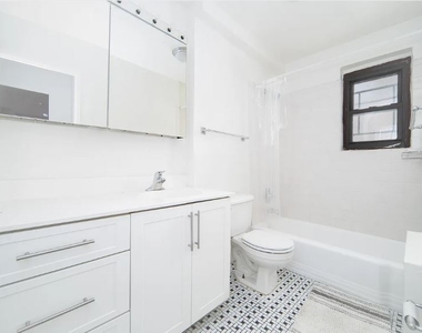 236 East 36th Street - Photo Thumbnail 6