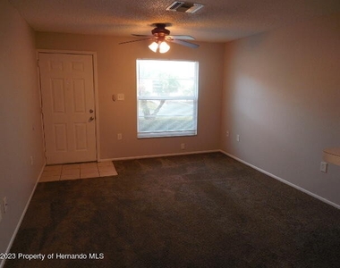 6051 Chesham Drive - Photo Thumbnail 2