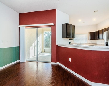 9905 Venetian River Way - Photo Thumbnail 10