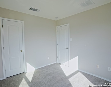 207 Pleasanton Spring - Photo Thumbnail 22