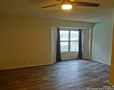 5454 Vista Trail - Photo Thumbnail 8