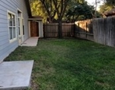 5454 Vista Trail - Photo Thumbnail 22