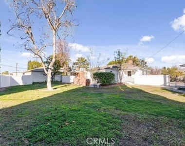 1052 W Palmyra Avenue - Photo Thumbnail 28