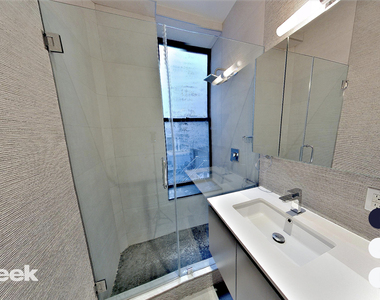 330 East 35th Street - Photo Thumbnail 2