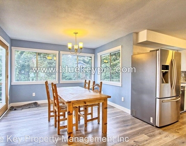 1107 Ne 65th Street Unit A - Photo Thumbnail 6