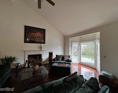 6929 R Collinswood Dr - Photo Thumbnail 3