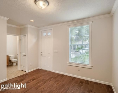 11541 Fountainhead Drive Unit - Photo Thumbnail 5