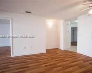 2257 Sw 80th Ter - Photo Thumbnail 14