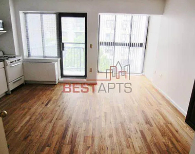343 West 51st Street - Photo Thumbnail 2
