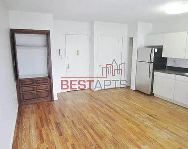 343 West 51st Street - Photo Thumbnail 3