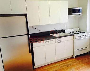 343 West 51st Street - Photo Thumbnail 5
