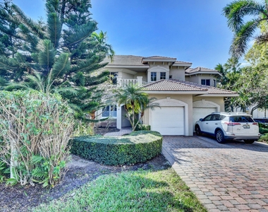 24 Royal Palm Way - Photo Thumbnail 2