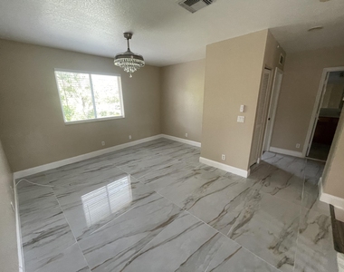 6787 Aliso Avenue - Photo Thumbnail 13