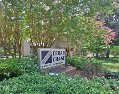 1701 Cedar Chase Lane Ne - Photo Thumbnail 1