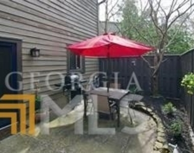 1701 Cedar Chase Lane Ne - Photo Thumbnail 13