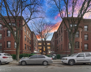 5529 S Blackstone Avenue - Photo Thumbnail 1