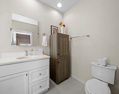 1316 W Fletcher Street - Photo Thumbnail 19