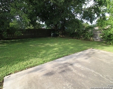 5906 Whispering Lake St - Photo Thumbnail 19