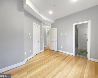 1323 Girard Street Nw - Photo Thumbnail 20