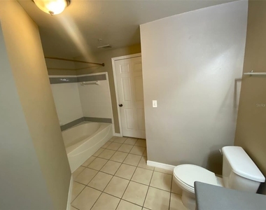 3384 Corona Village Way - Photo Thumbnail 14