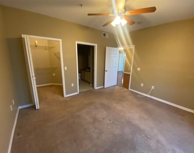 3384 Corona Village Way - Photo Thumbnail 12