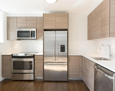 West 70 St  - Photo Thumbnail 4