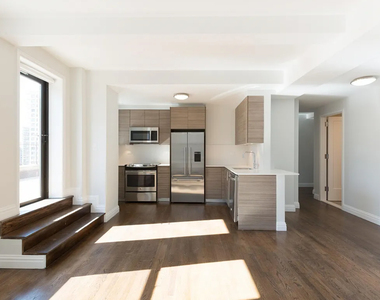 West 70 St  - Photo Thumbnail 2