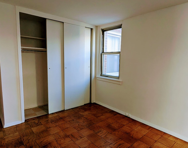 240 East 35th Street - Photo Thumbnail 2