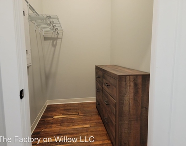 252 Willow Street - Photo Thumbnail 11