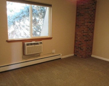 1390 Everett Court 2 - Photo Thumbnail 5