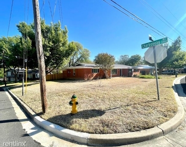 2333 Hermanson Dr - Photo Thumbnail 2