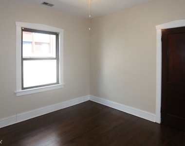 3504 W. Grace, Unit 2 - Photo Thumbnail 10