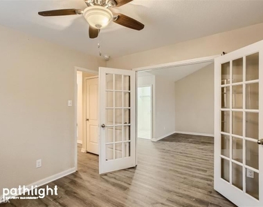 2116 Bluebell Dr Unit - Photo Thumbnail 7