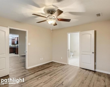 2116 Bluebell Dr Unit - Photo Thumbnail 8