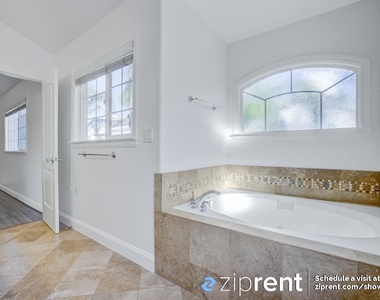 2417 Grant Avenue - Unit A - Photo Thumbnail 15